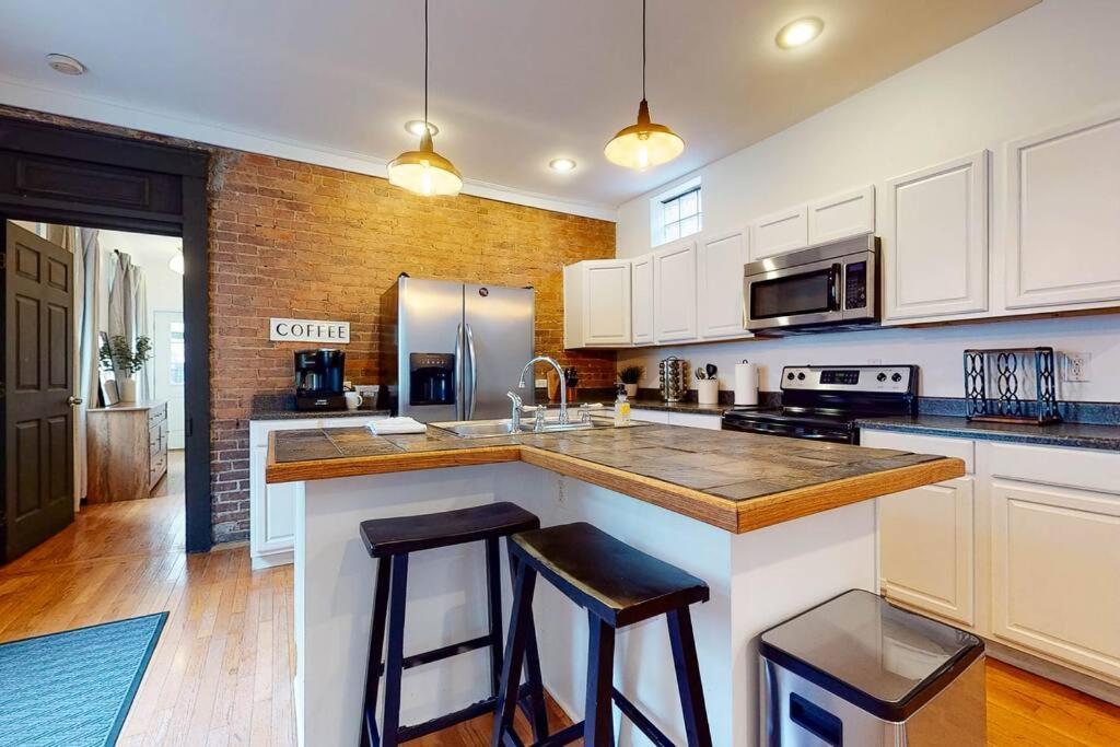 Private Home-backyard-parking Near Nulu Downtown Holiday home Louisville
