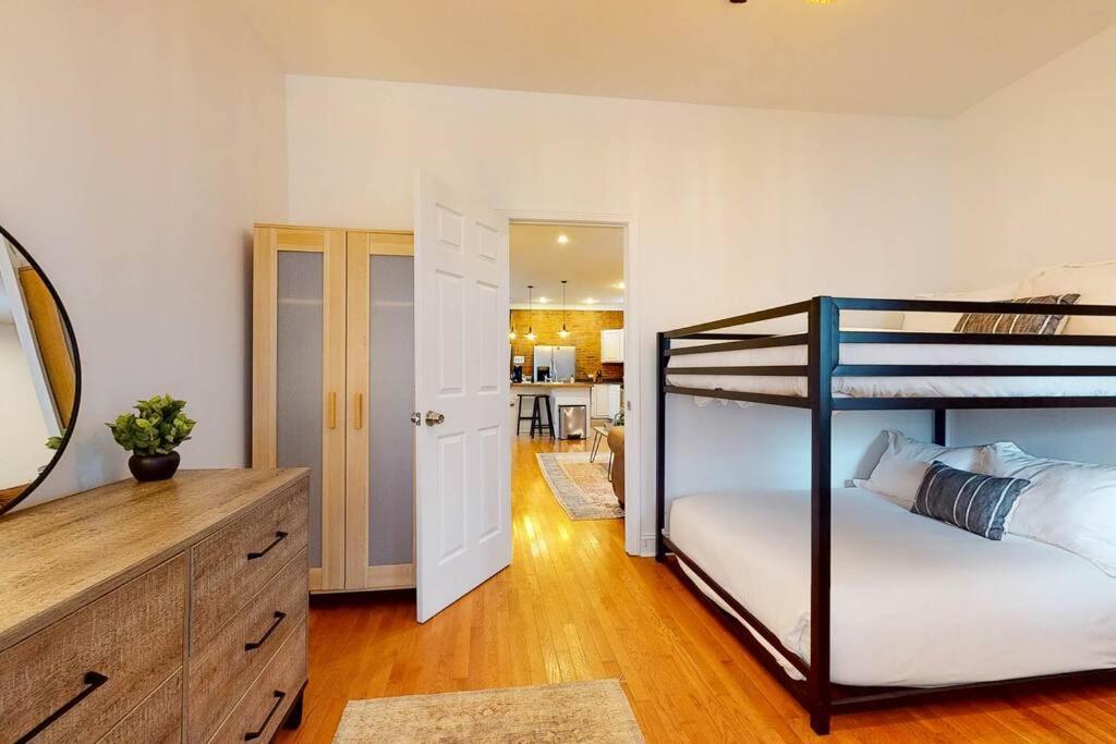 Private Home-backyard-parking Near Nulu Downtown